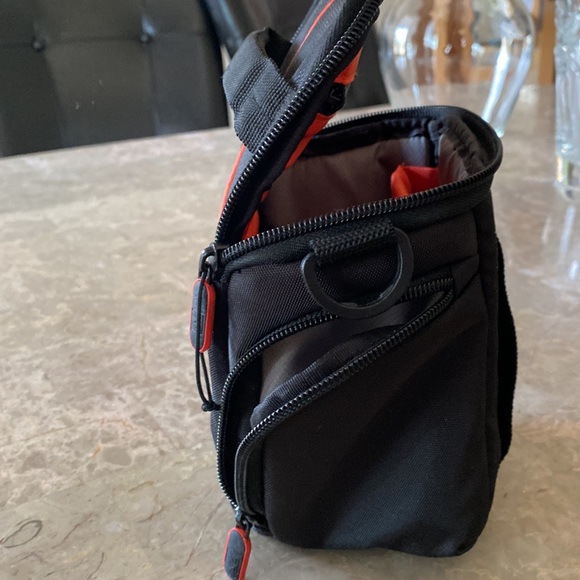 Case Logic Camera Case Extra secure - Picture 3 of 4